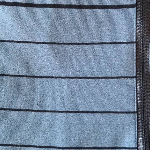 COPY - Free with a Bundle of 2 Nike Golf Fit Dry long sleeve 1/2 zipper top - Picture 6 of 6